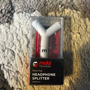 Mobi Mountain Headphone Splitter